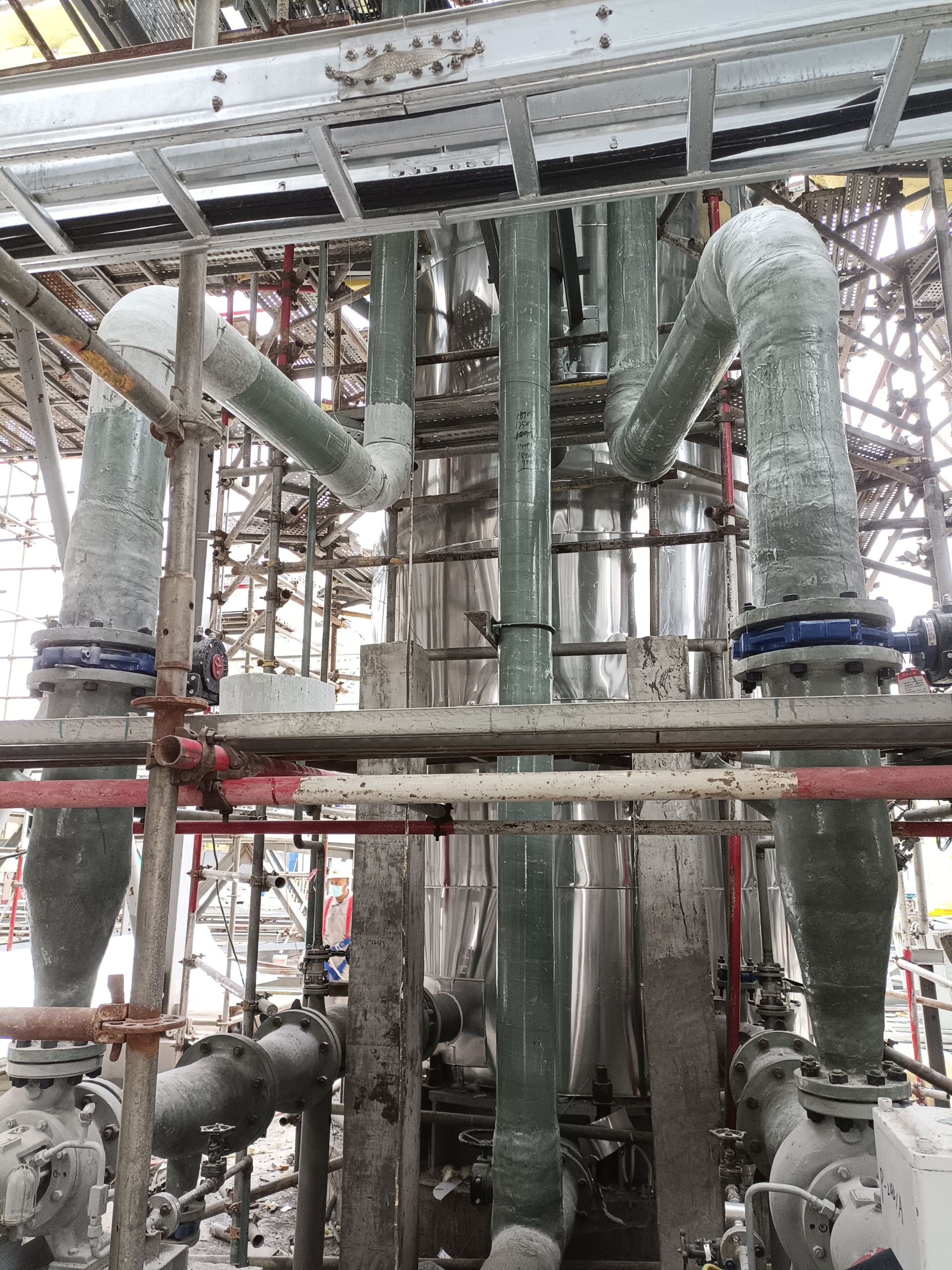 四川华电珙县发电有限公司脱硫超低改造EPC项目喷淋层改造